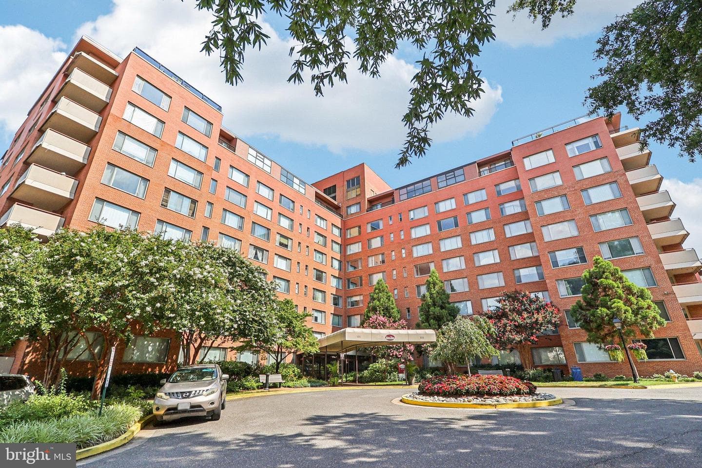 1111 Arlington Boulevard #431 photo 3