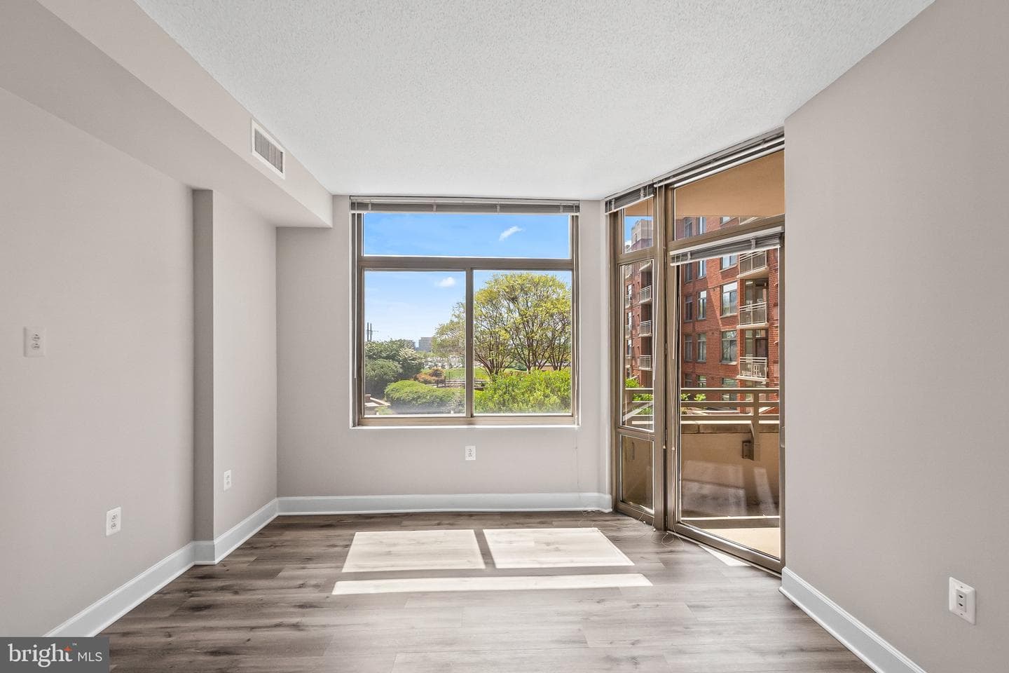 3600 S Glebe Road #unit 330w photo 16