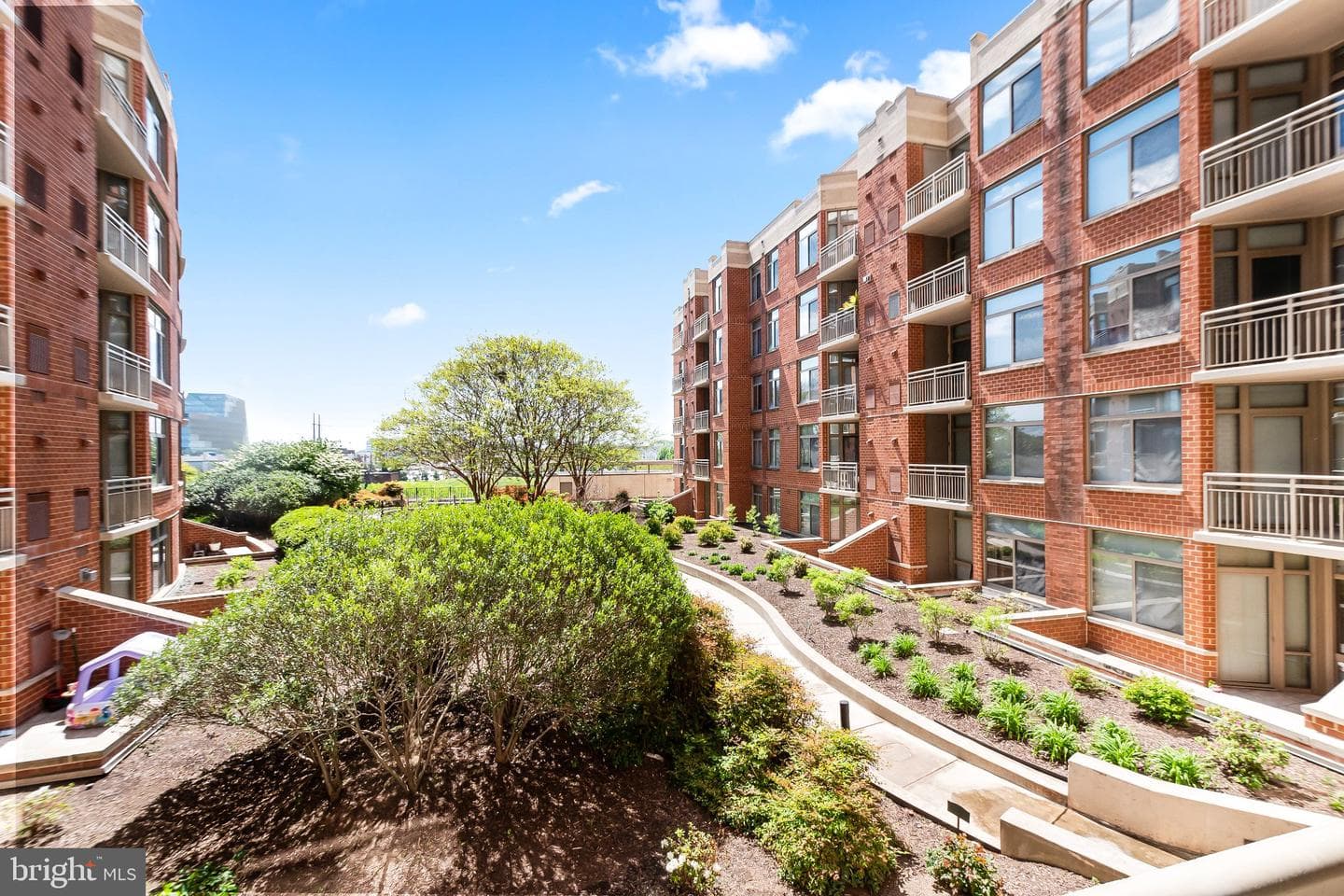 3600 S Glebe Road #unit 330w photo 25
