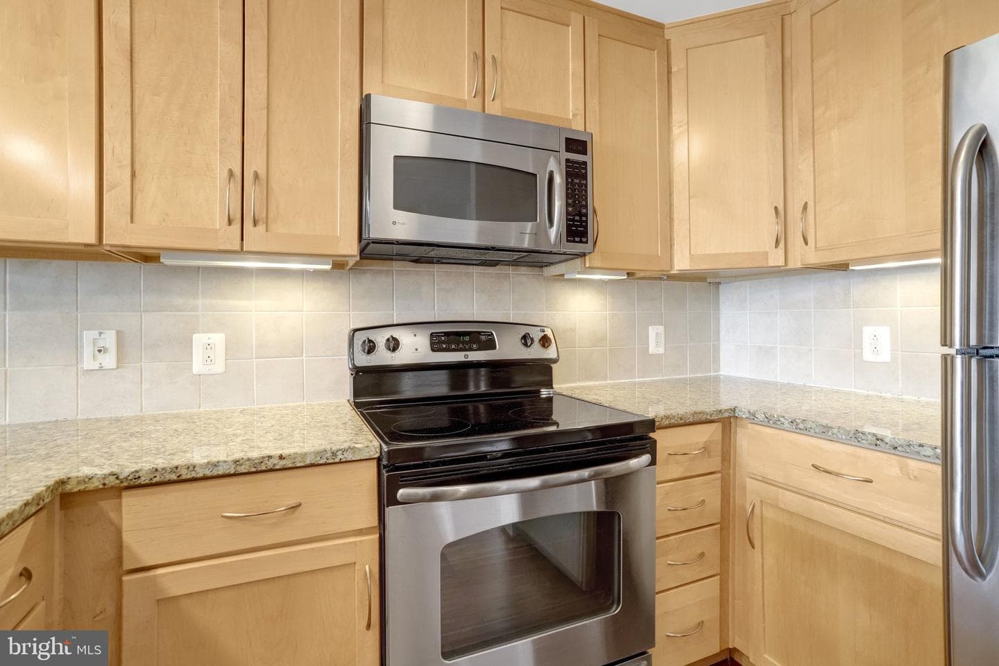 888 N Quincy Street #906 photo 7