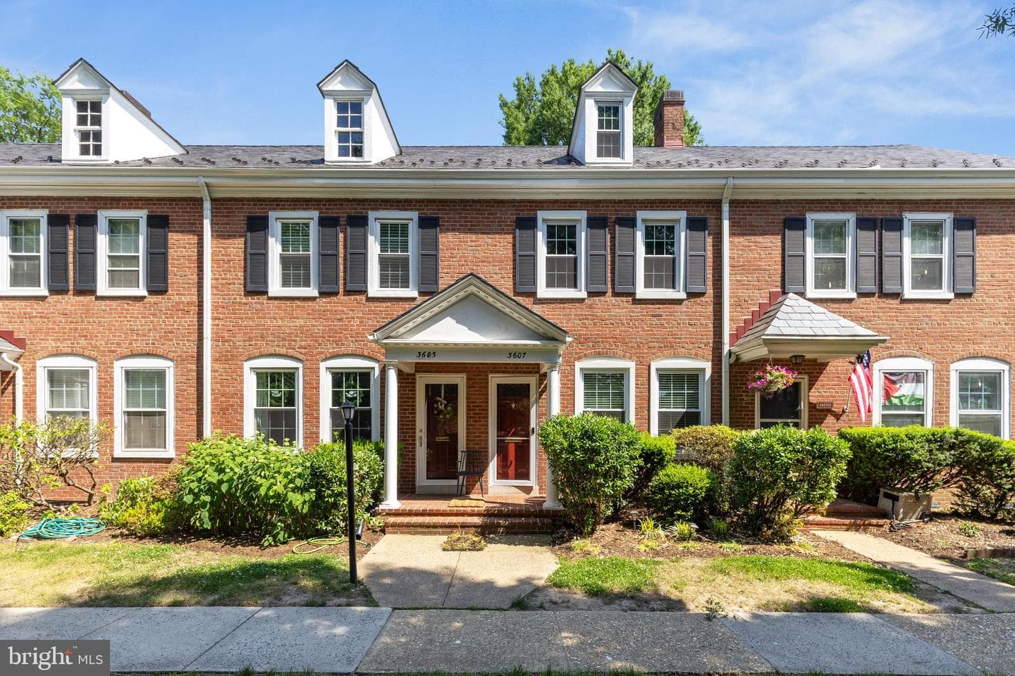 3607 S Taylor Street photo 2