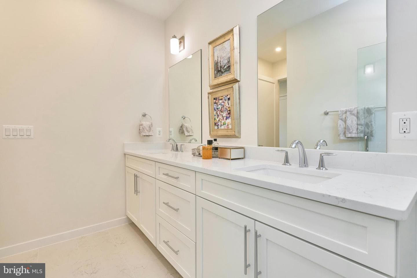 409 Jackson Street N photo 38