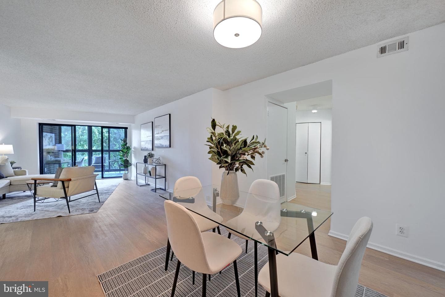 1600 N Oak St # 423 photo 13