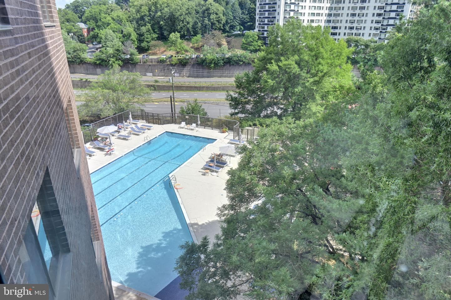 1600 N Oak St # 423 photo 28