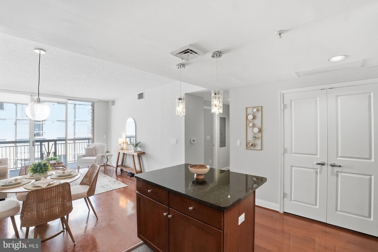 1020 Highland Street N #605 photo 5
