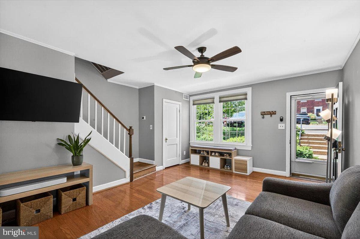 1201 S Barton Street #165 photo 4