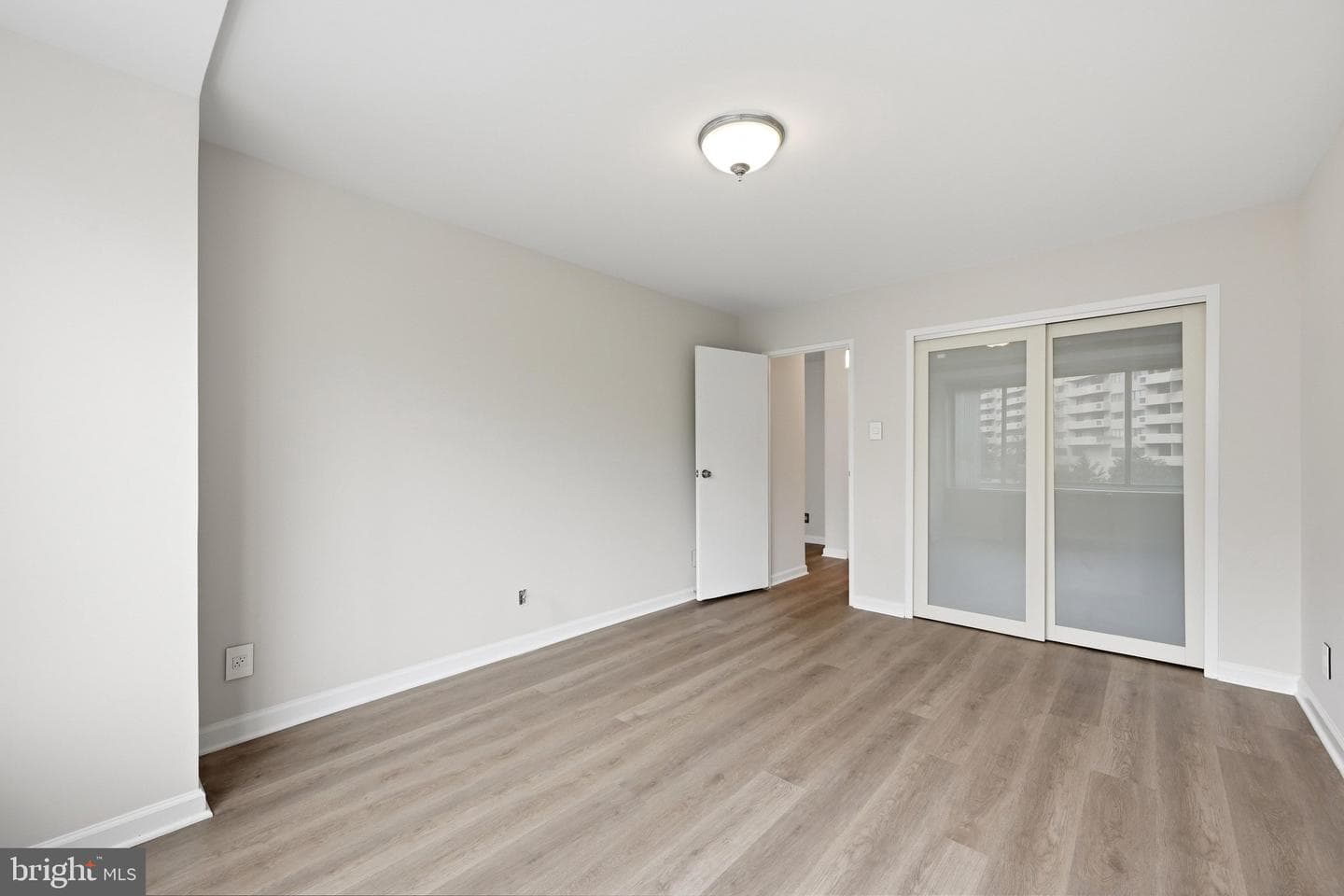 1210 N Taft Street #811 photo 27