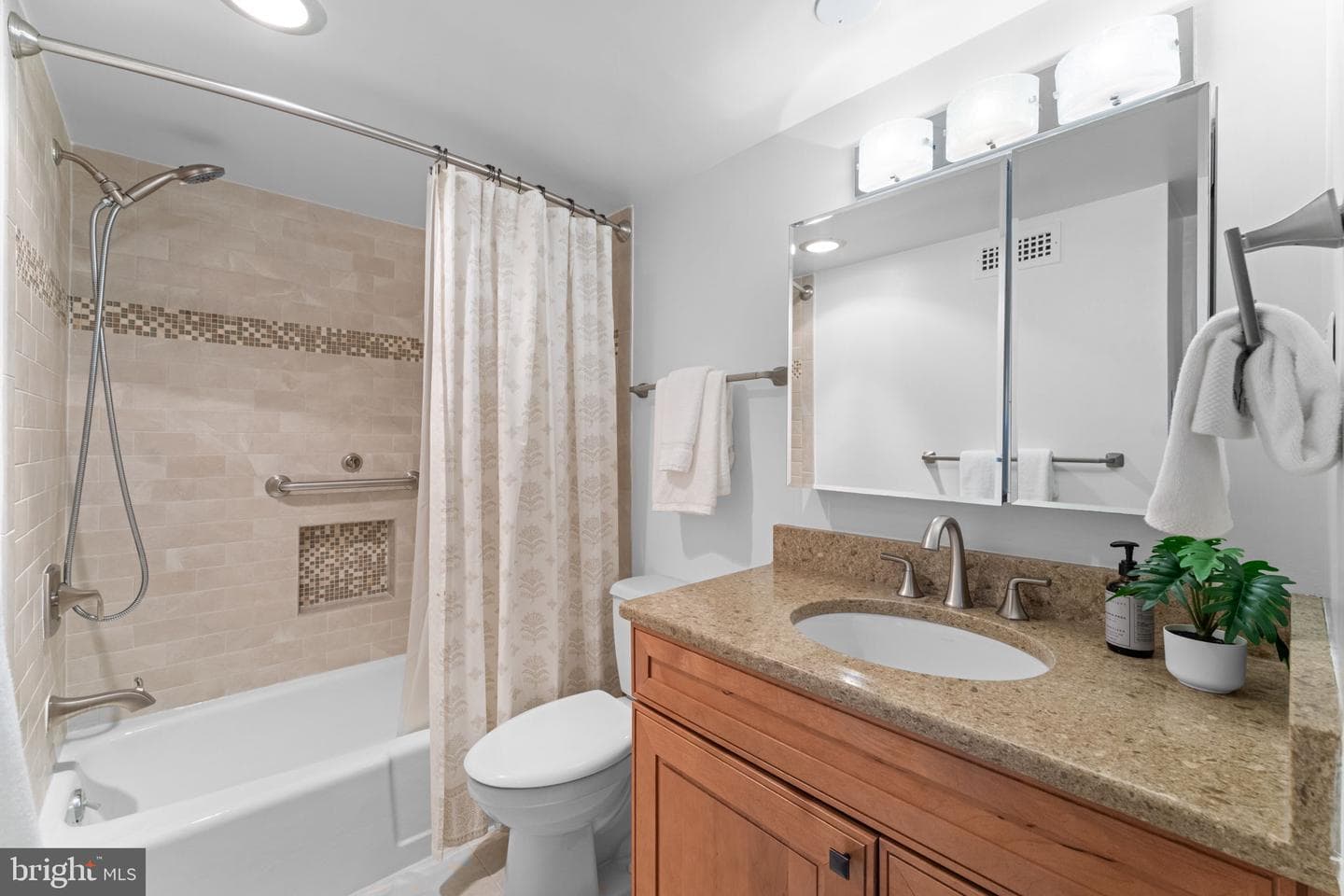 3800 N Fairfax #809 photo 29
