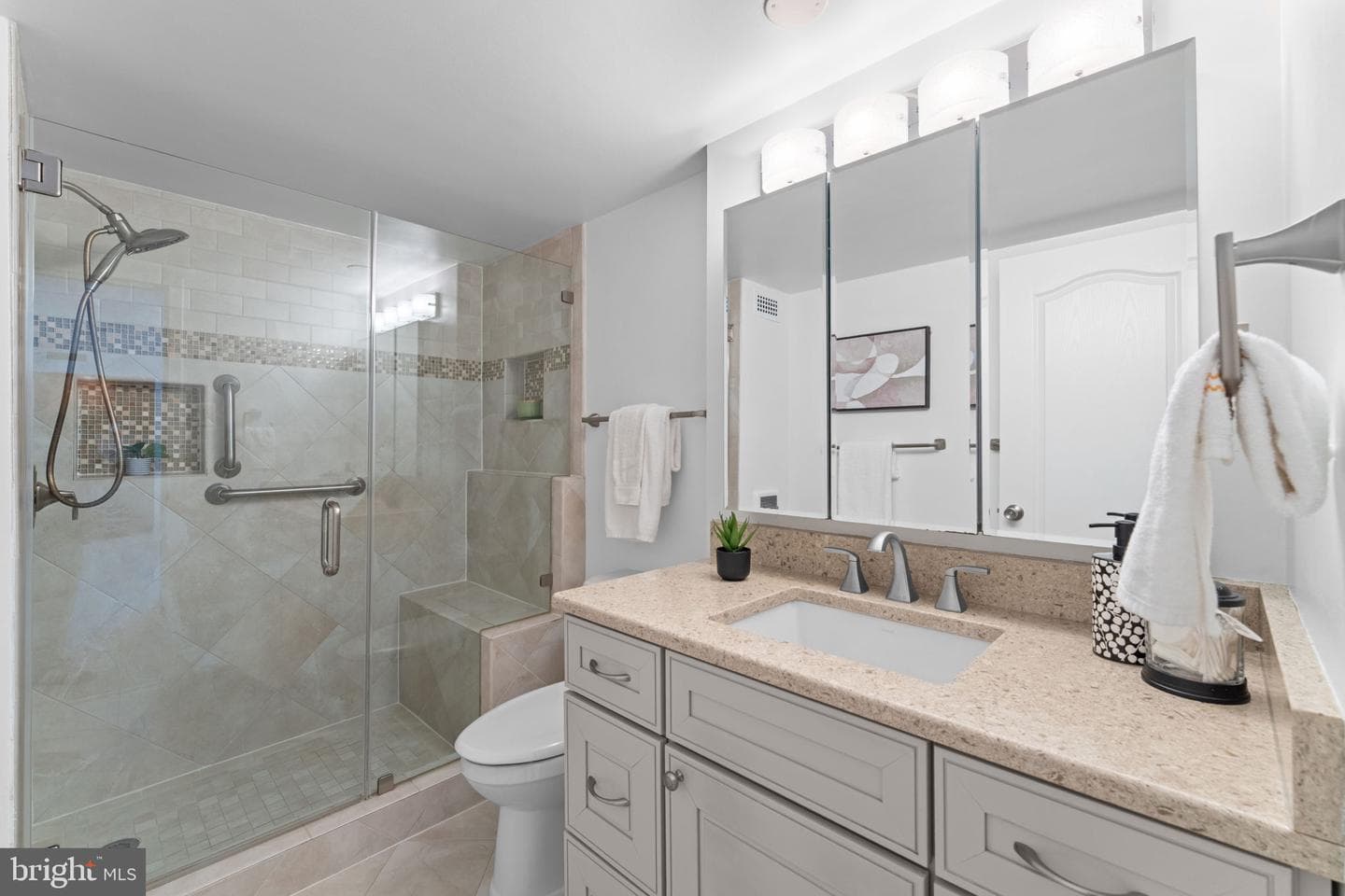3800 N Fairfax #809 photo 34