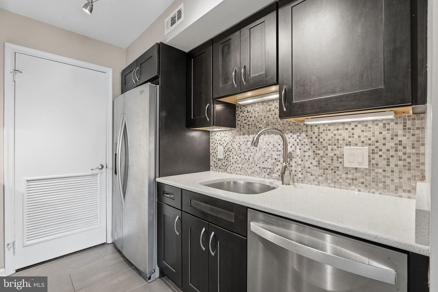 2580 S Arlington Mill Dr # 4 photo 8