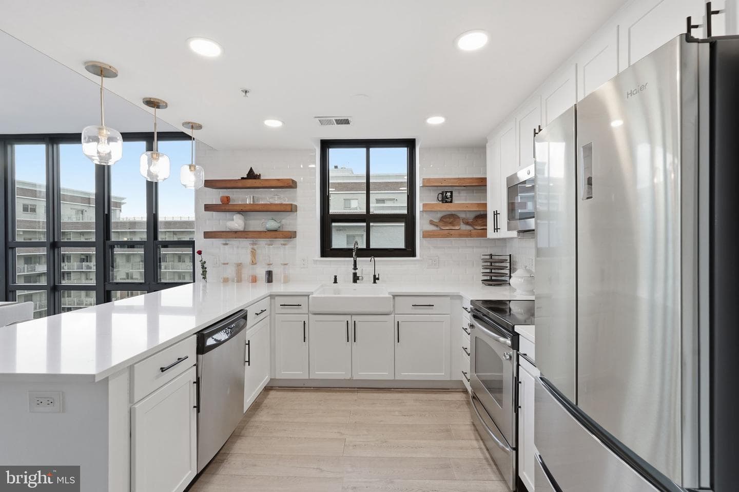 888 N Quincy Street #1901 photo 12