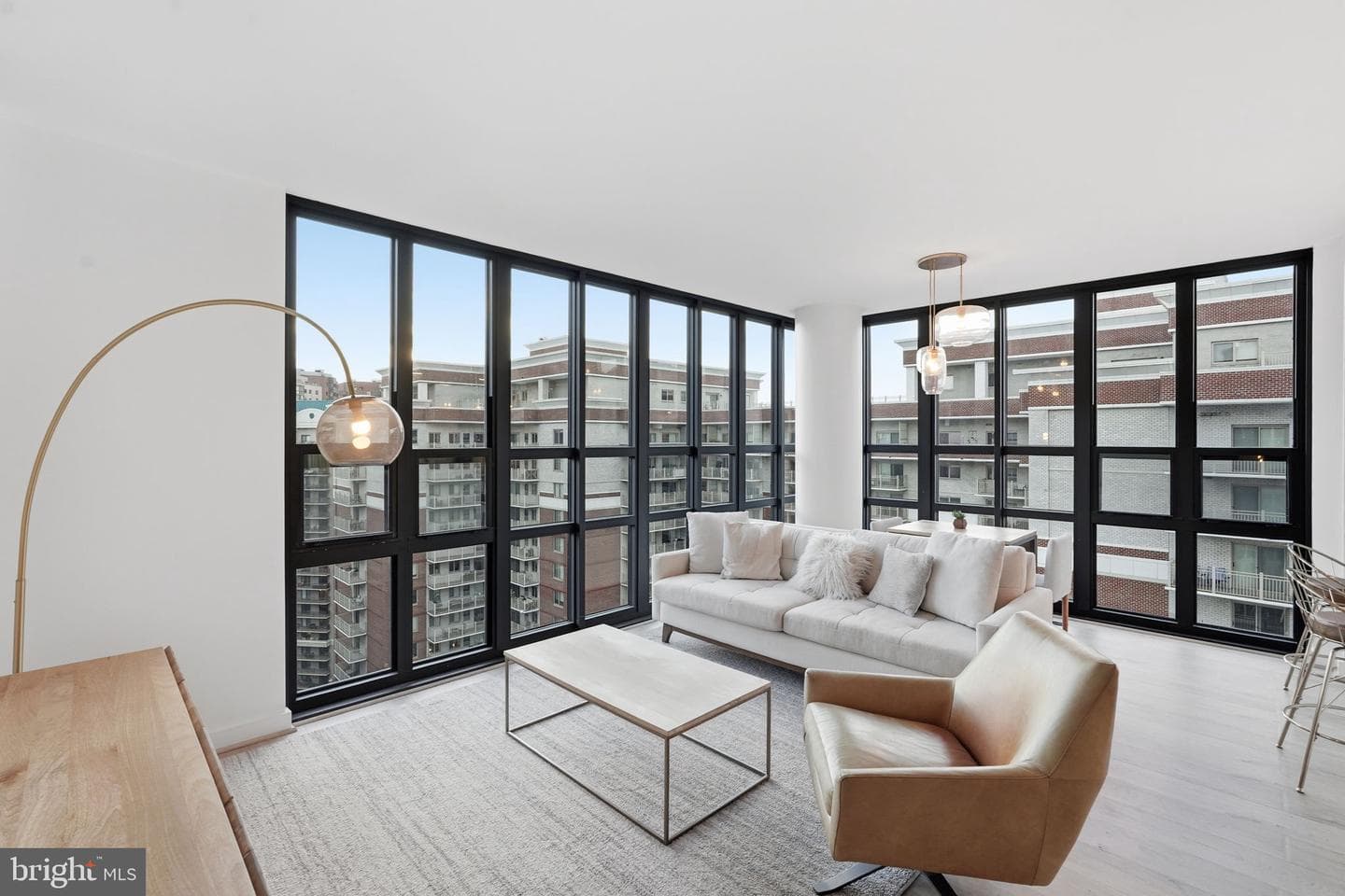 888 N Quincy Street #1901 photo 2