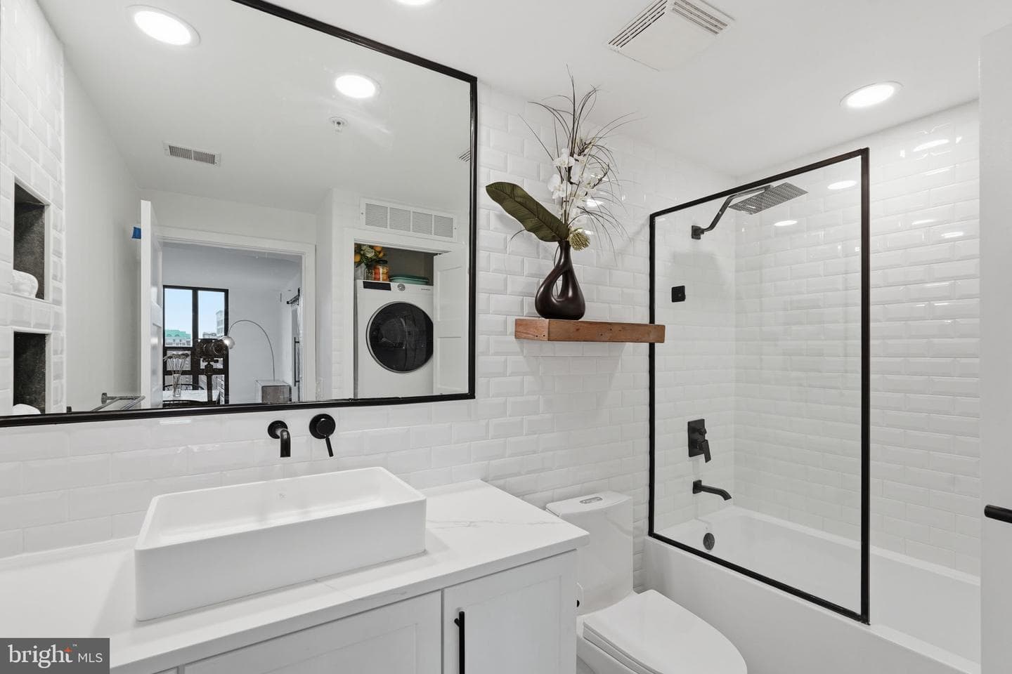 888 N Quincy Street #1901 photo 34