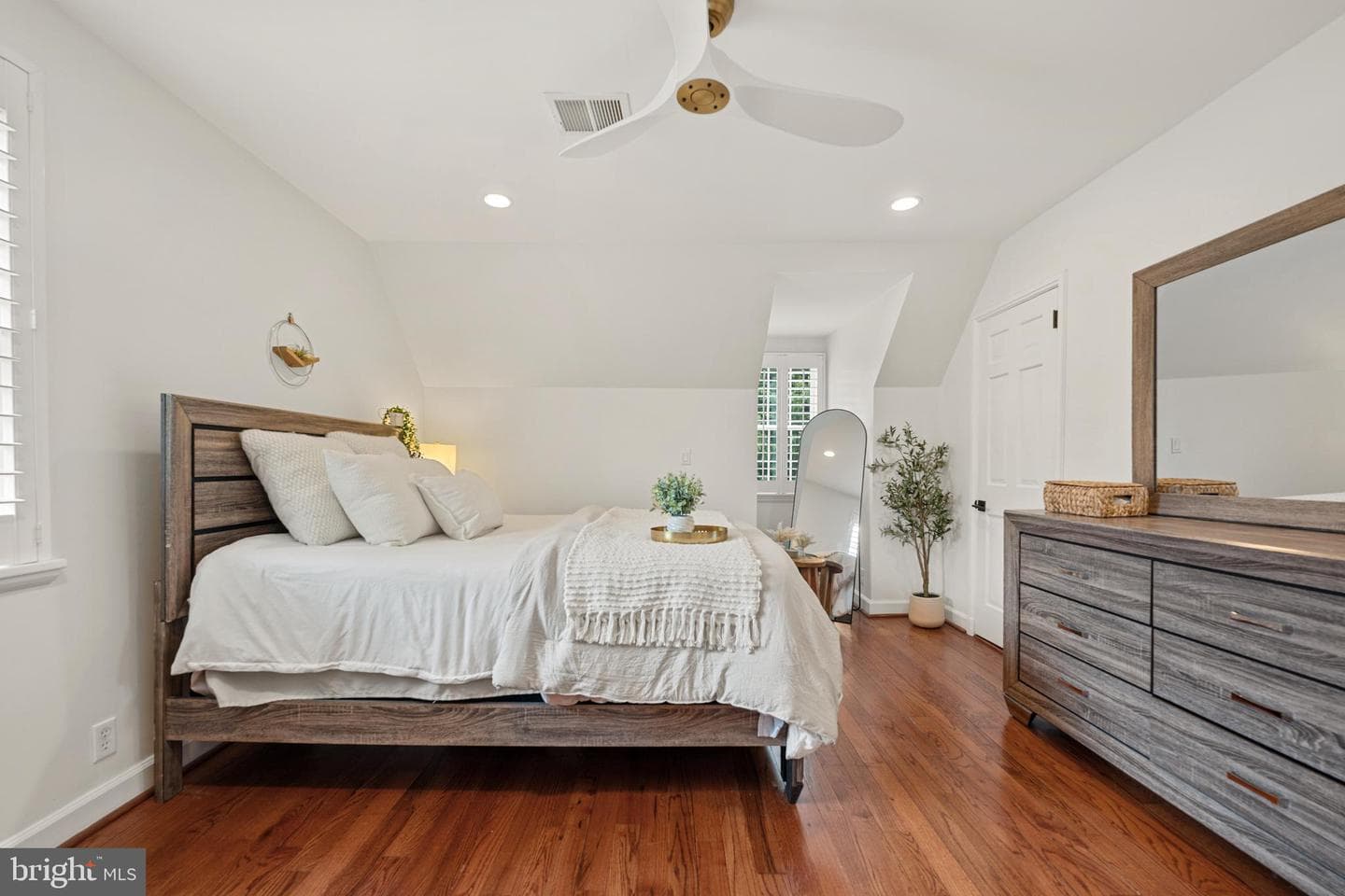 4686 34th Street S photo 14