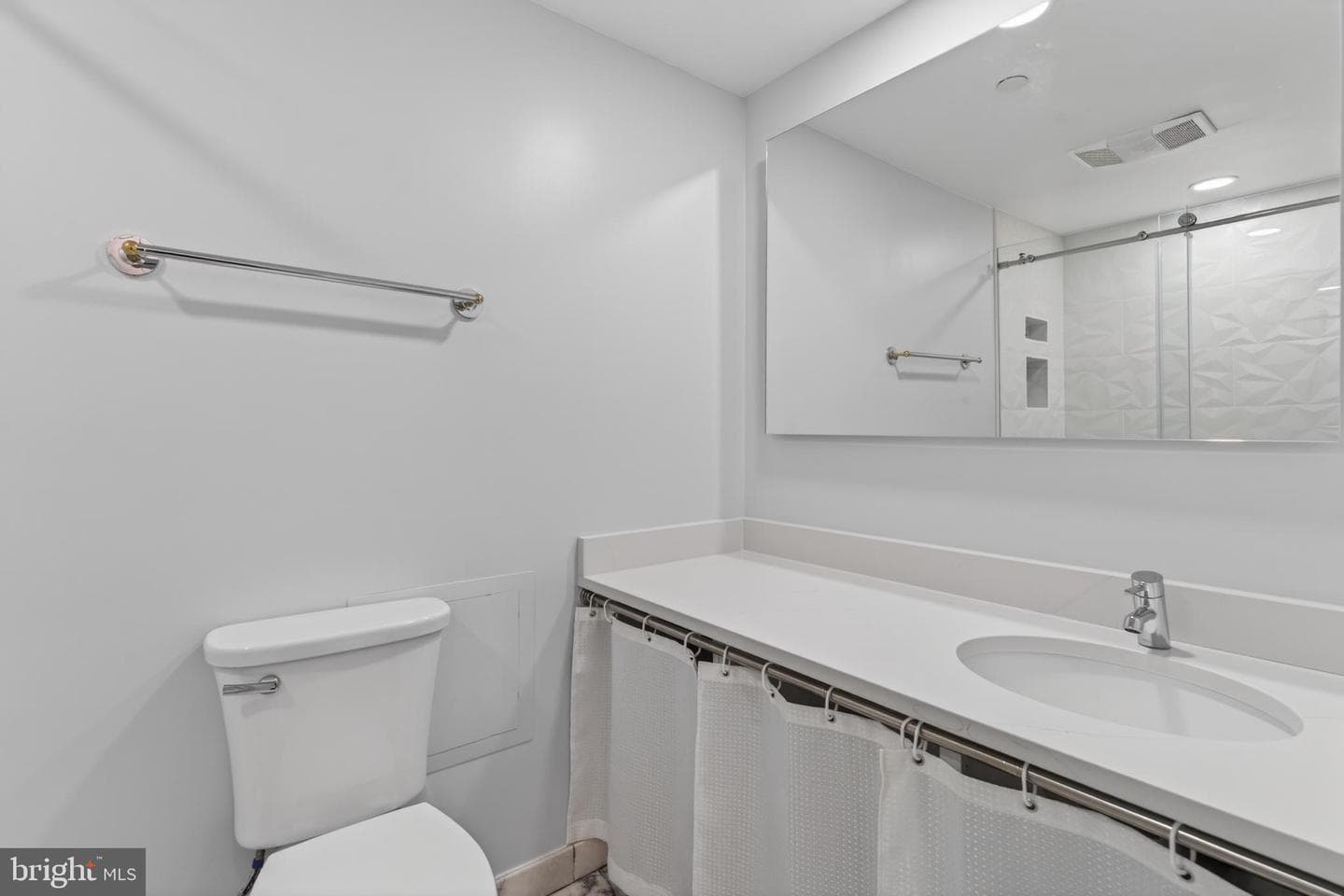 1300 Crystal Dr # 1107S photo 22