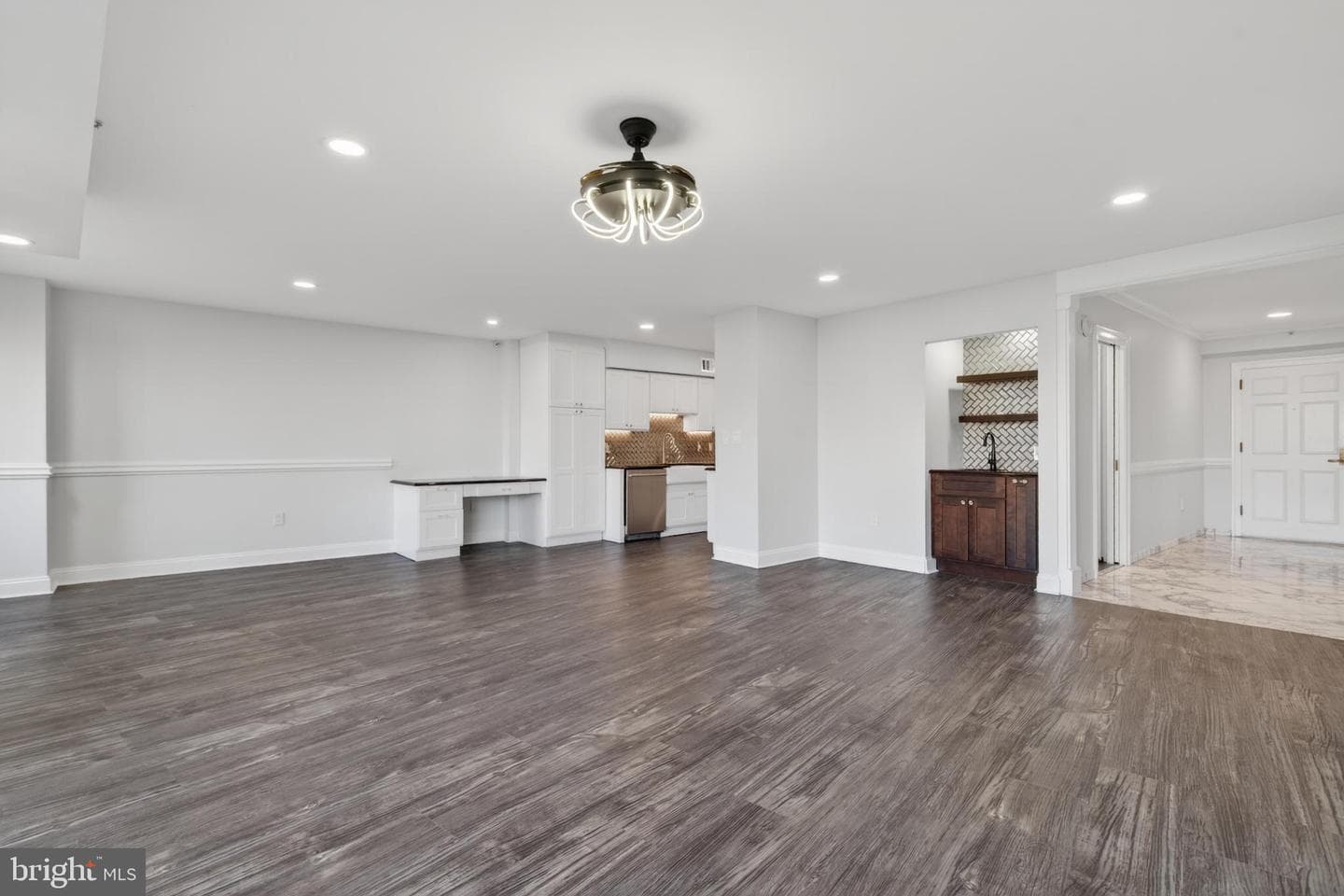 1300 Crystal Dr # 1107S photo 5