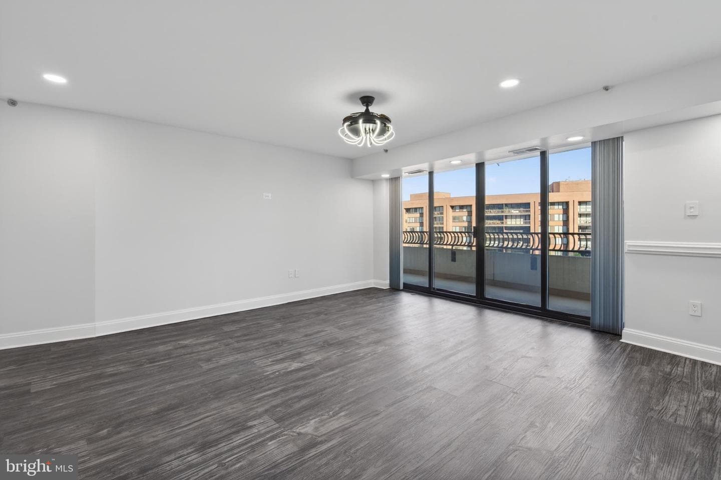 1300 Crystal Dr # 1107S photo 8