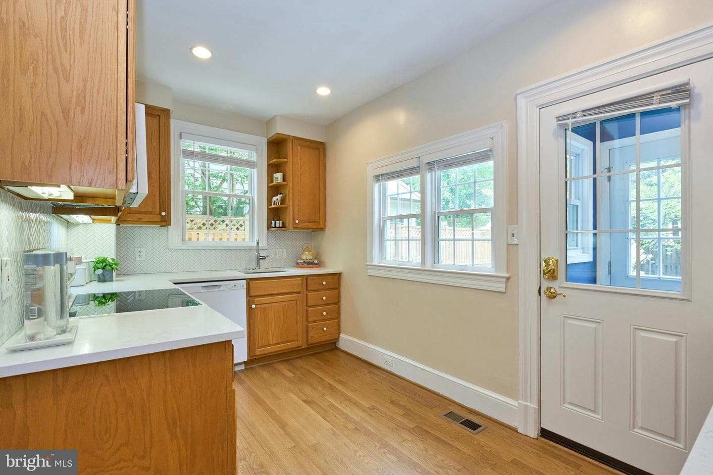 419 N Jackson Street photo 14