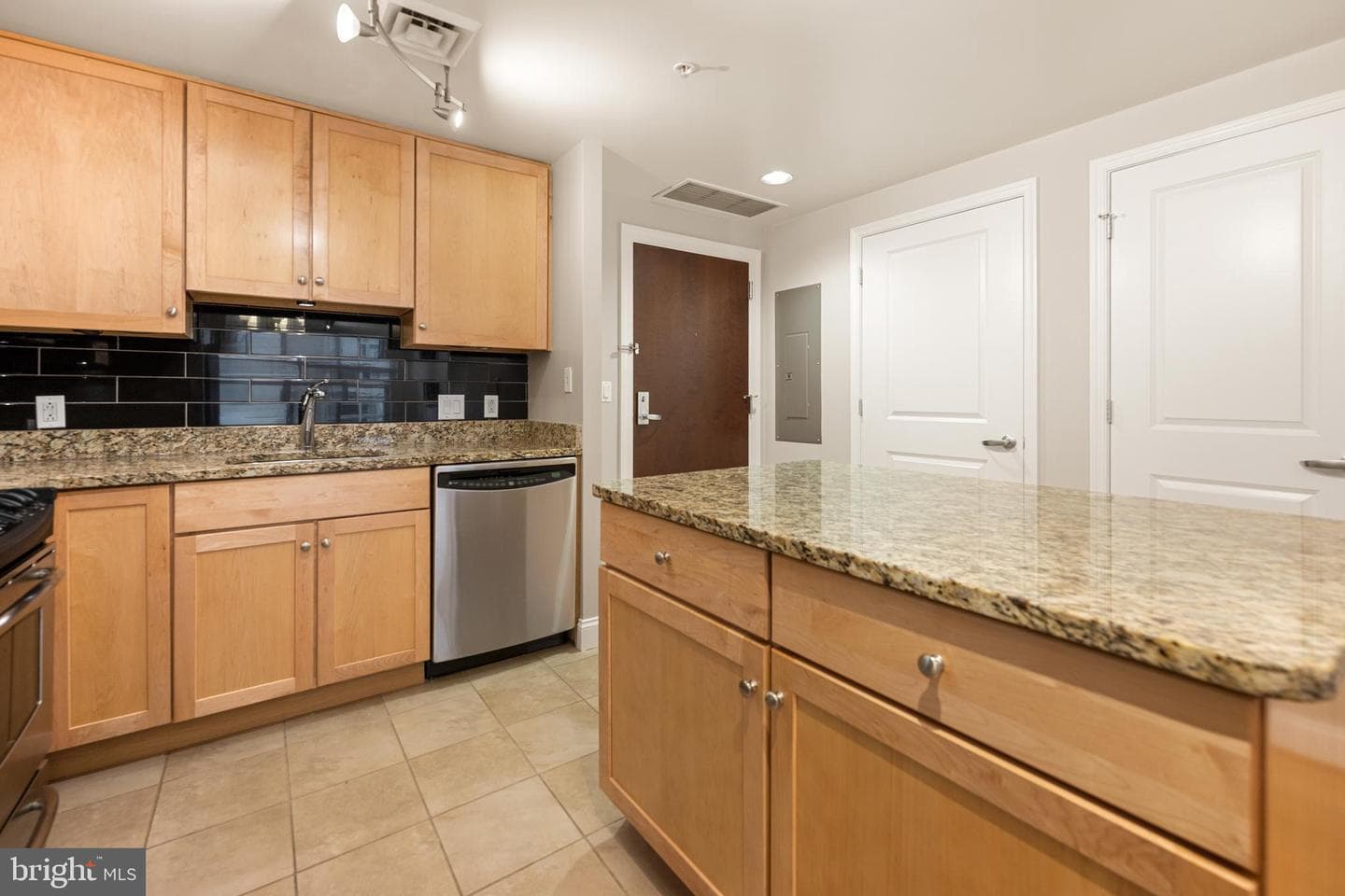 1020 N Highland Street #703 photo 22