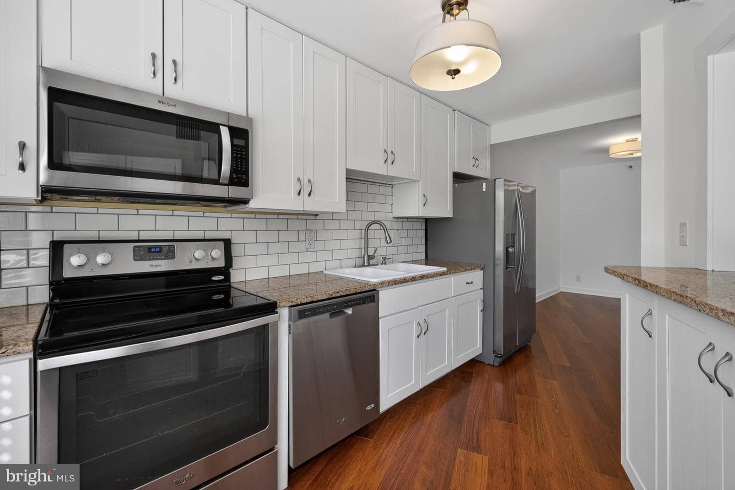 1600 N Oak Street #603 photo 27