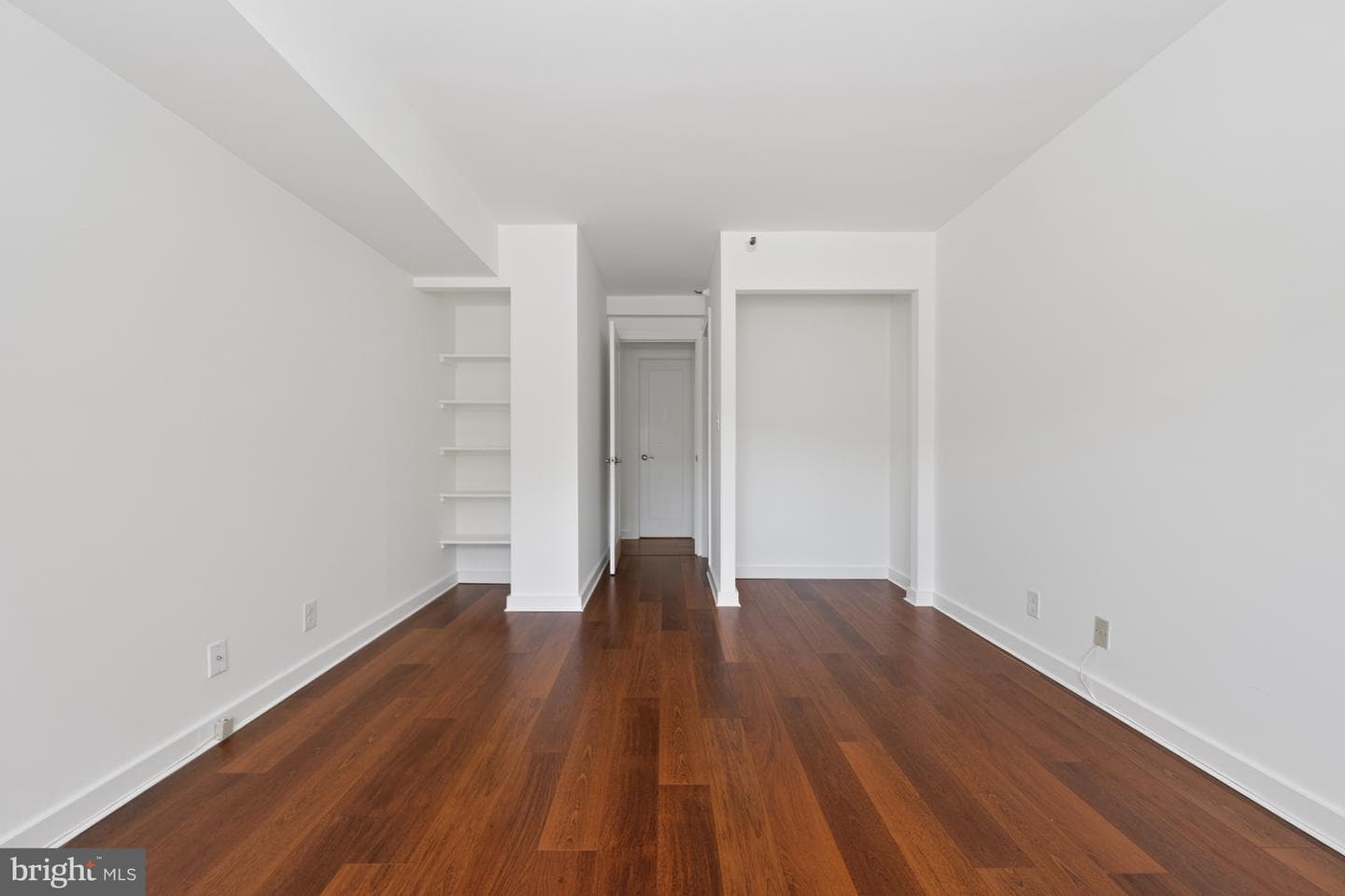 1600 N Oak Street #603 photo 32