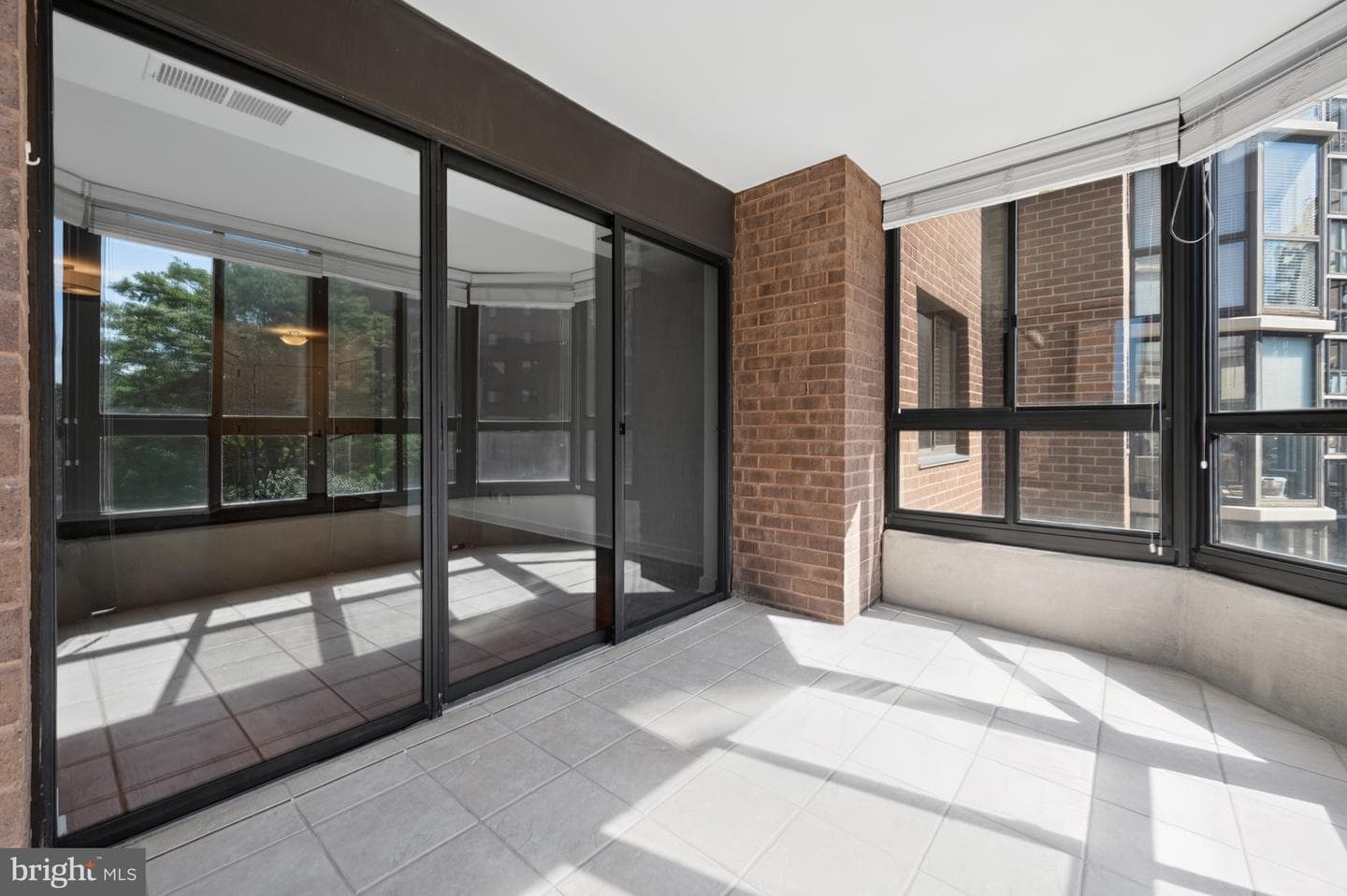 1600 N Oak Street #603 photo 38