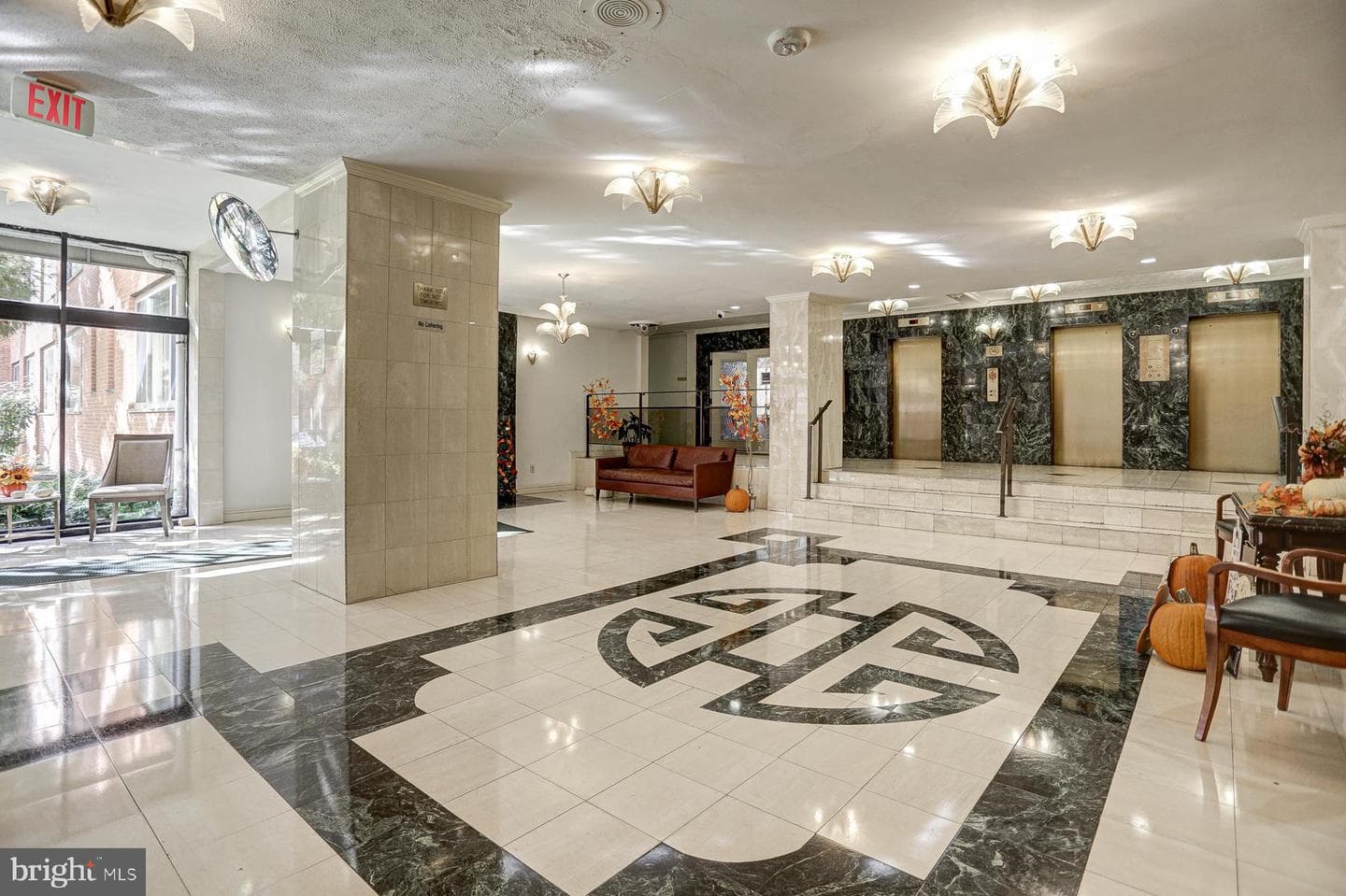 1121 Arlington Blvd # 348 photo 18