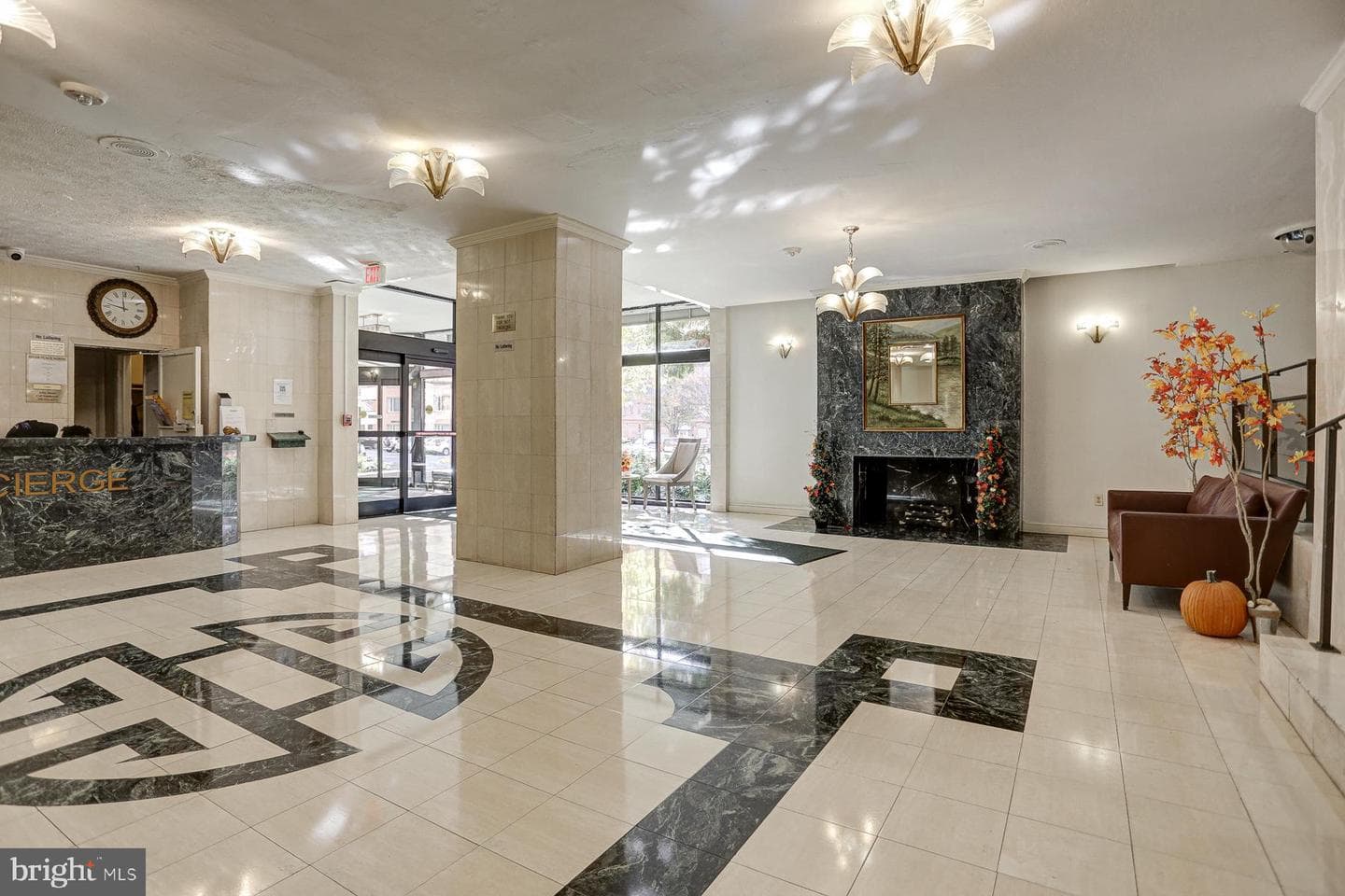 1121 Arlington Blvd # 348 photo 19