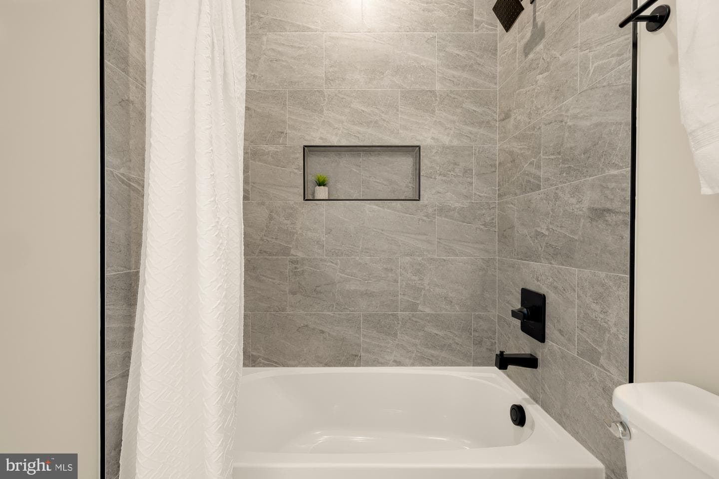 5707 9th Street N photo 36