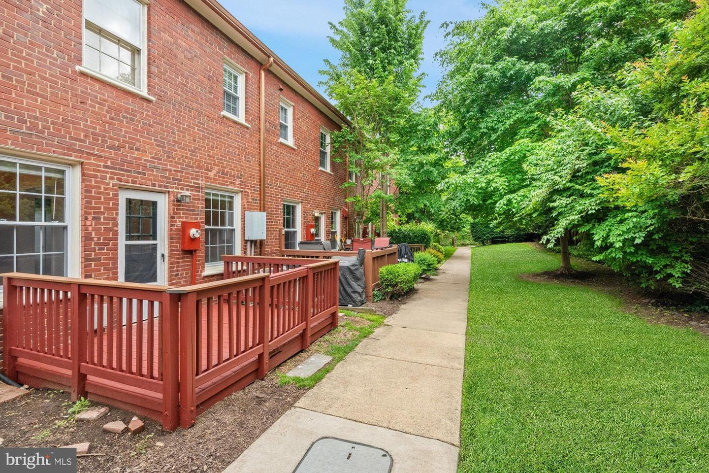 1600 S Barton Street #750 photo 27