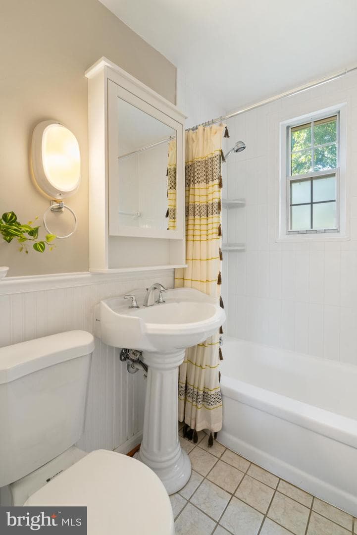 1222 N Meade Street #17 photo 6