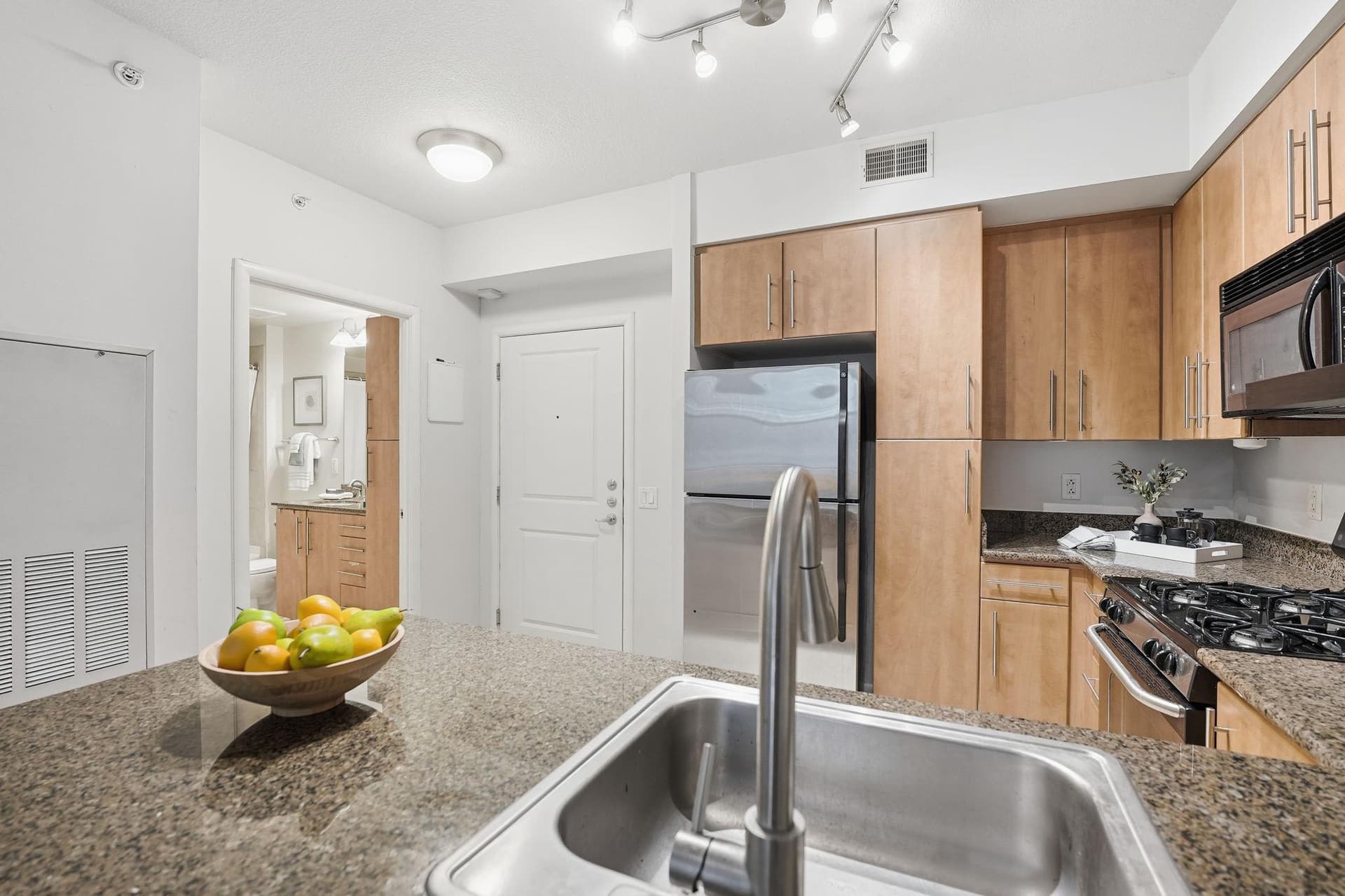 1021 N Garfield St # 233 photo 12