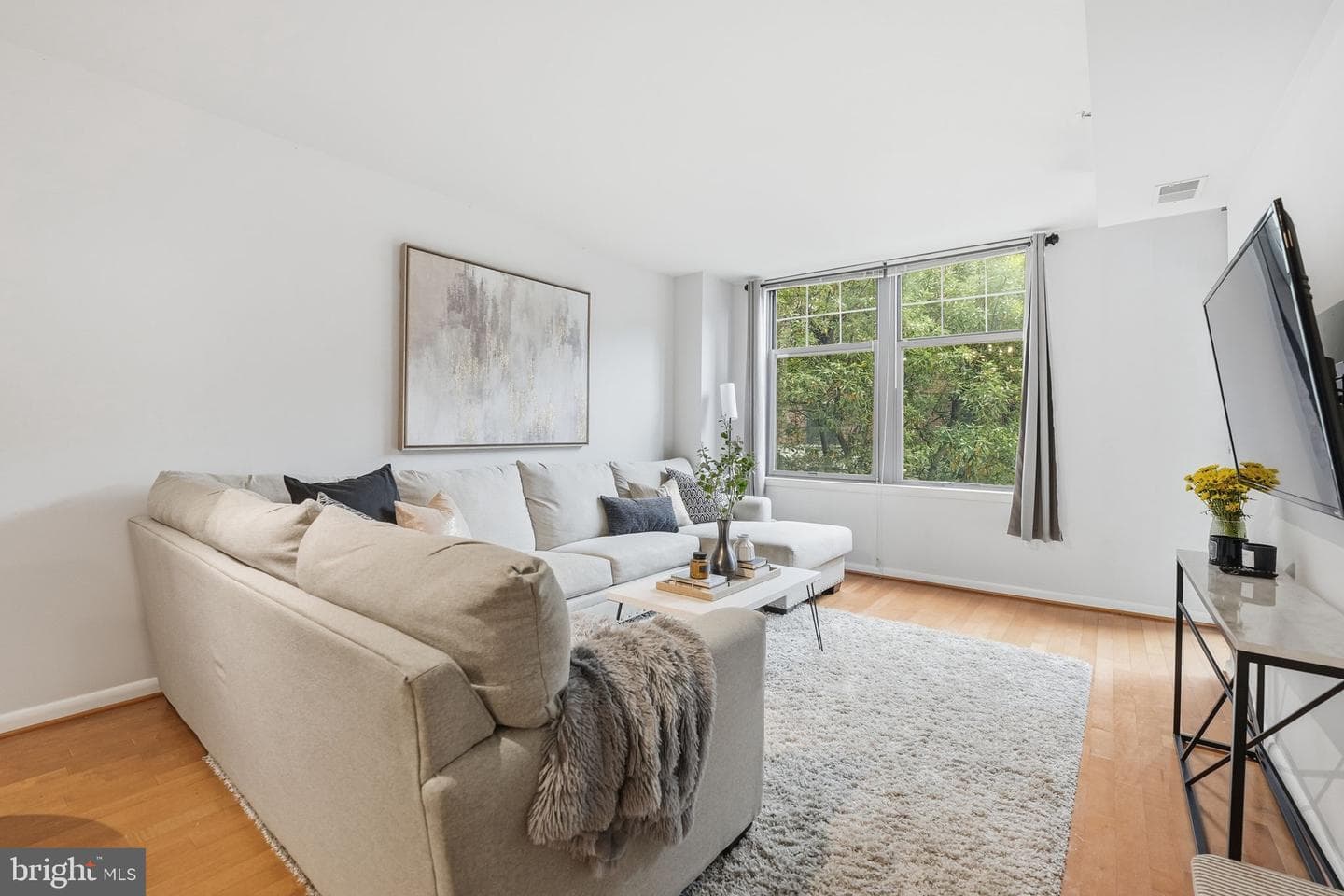 1021 N Garfield St # 233 photo 15