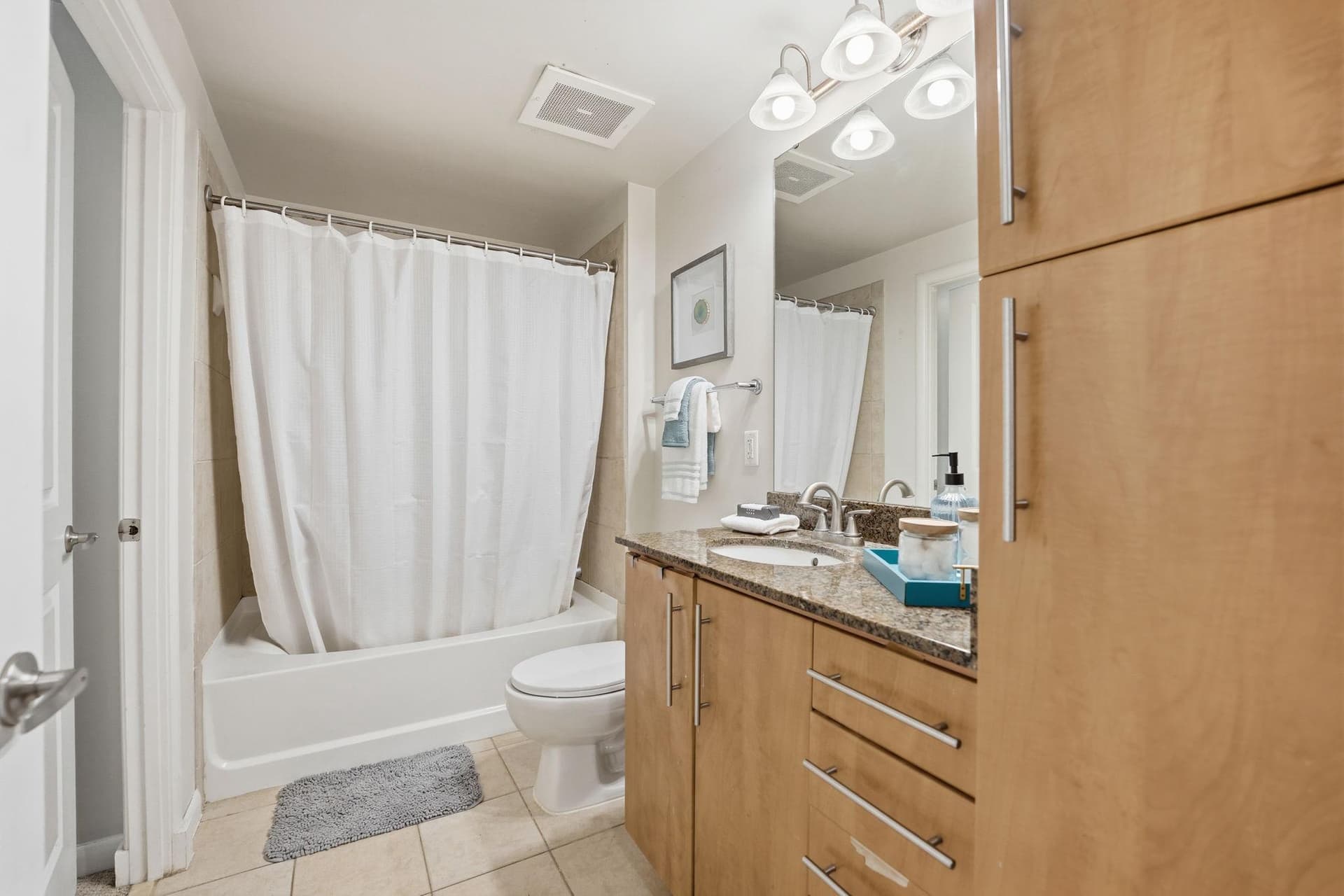 1021 N Garfield St # 233 photo 19
