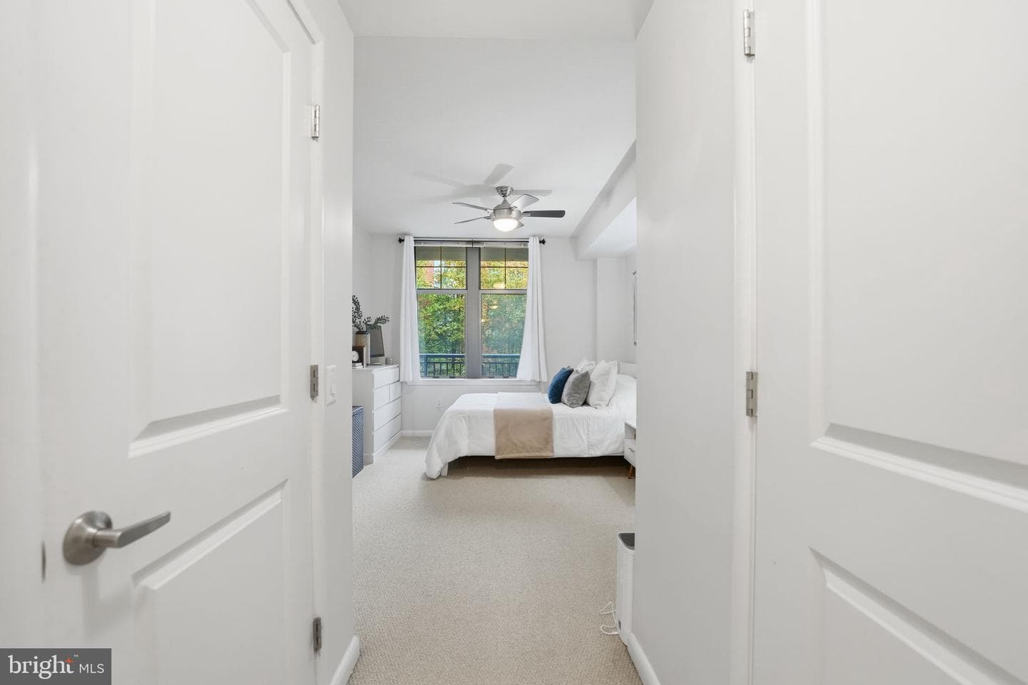 1021 N Garfield St # 233 photo 22