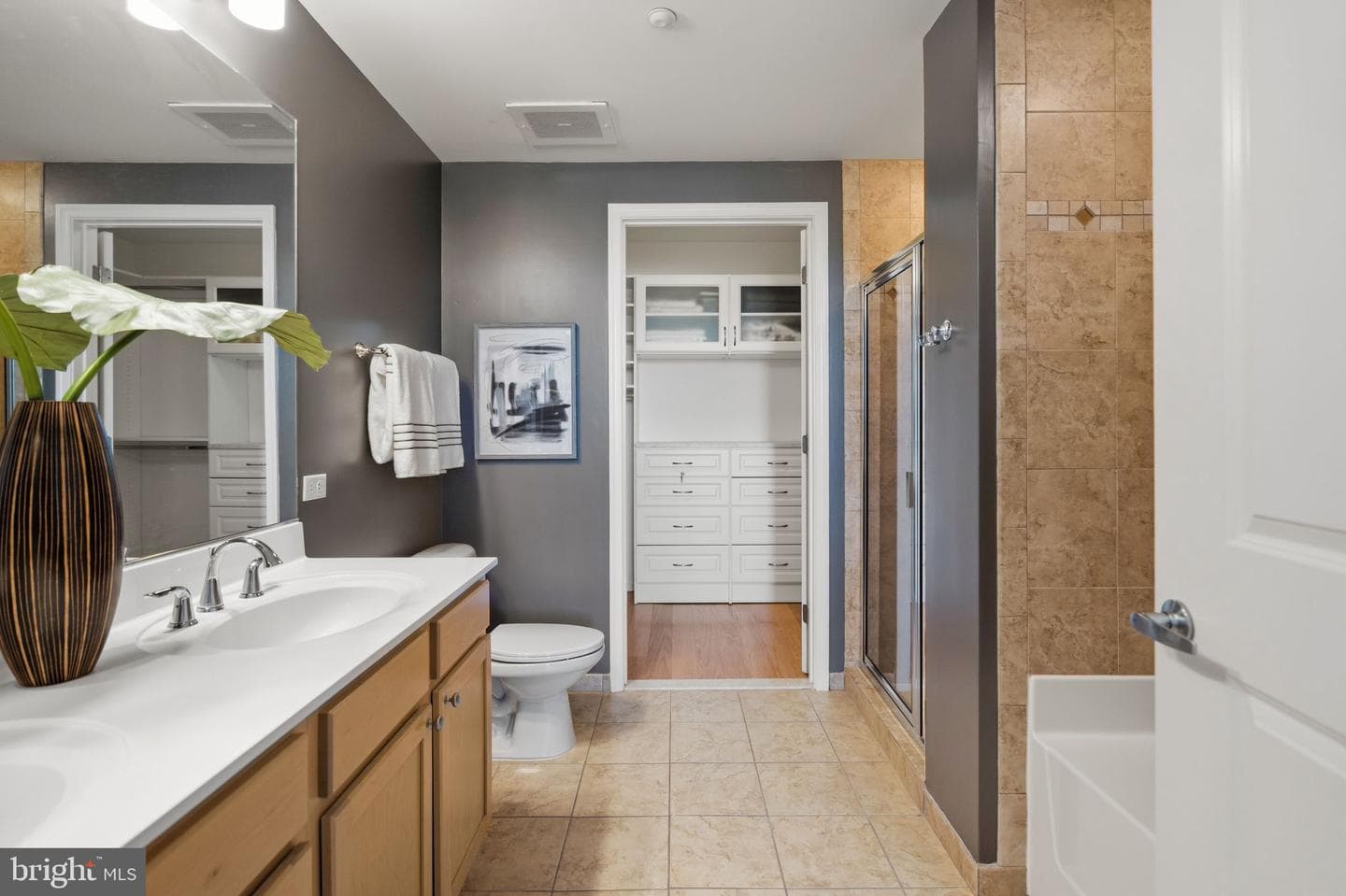 2720 S Arlington Mill Dr # 616 photo 25