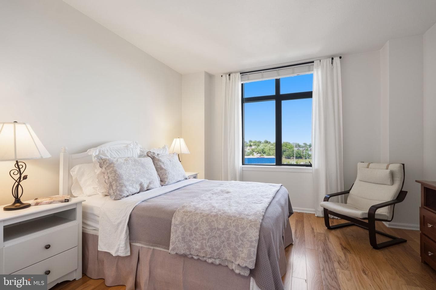2720 S Arlington Mill Dr # 616 photo 31
