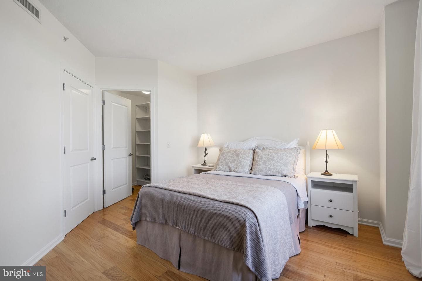 2720 S Arlington Mill Dr # 616 photo 32