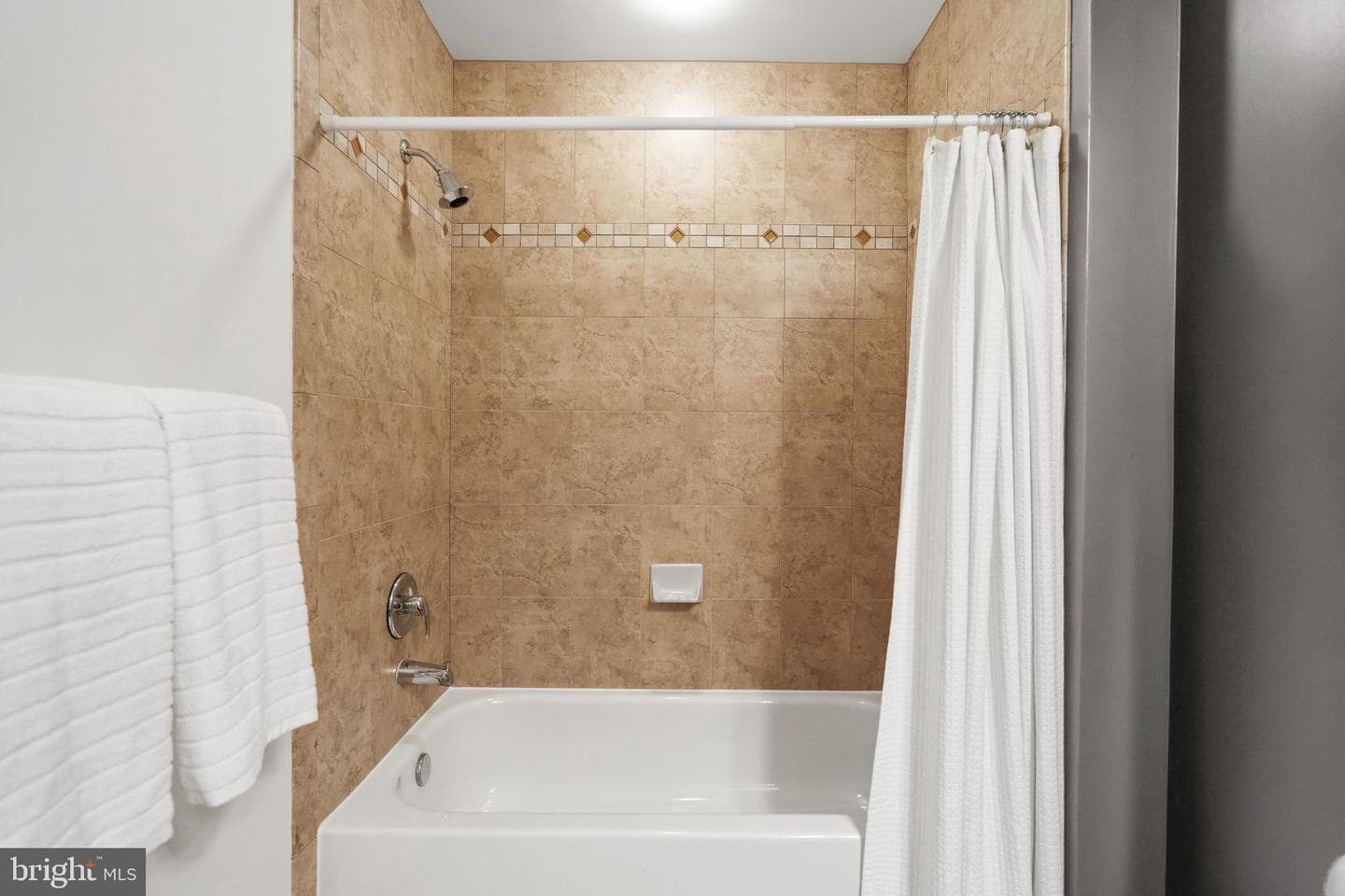 2720 S Arlington Mill Dr # 616 photo 37