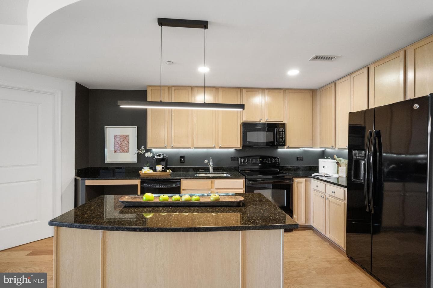 2720 S Arlington Mill Dr # 616 photo 7