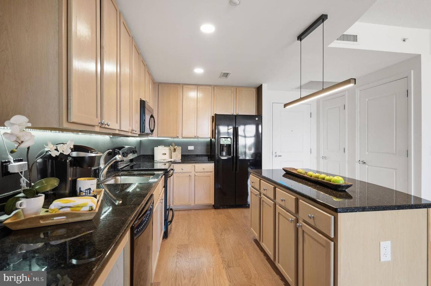 2720 S Arlington Mill Dr # 616 photo 9