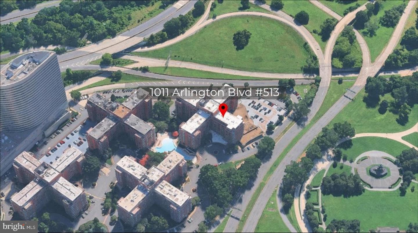 1011 Arlington Boulevard #513 photo 3