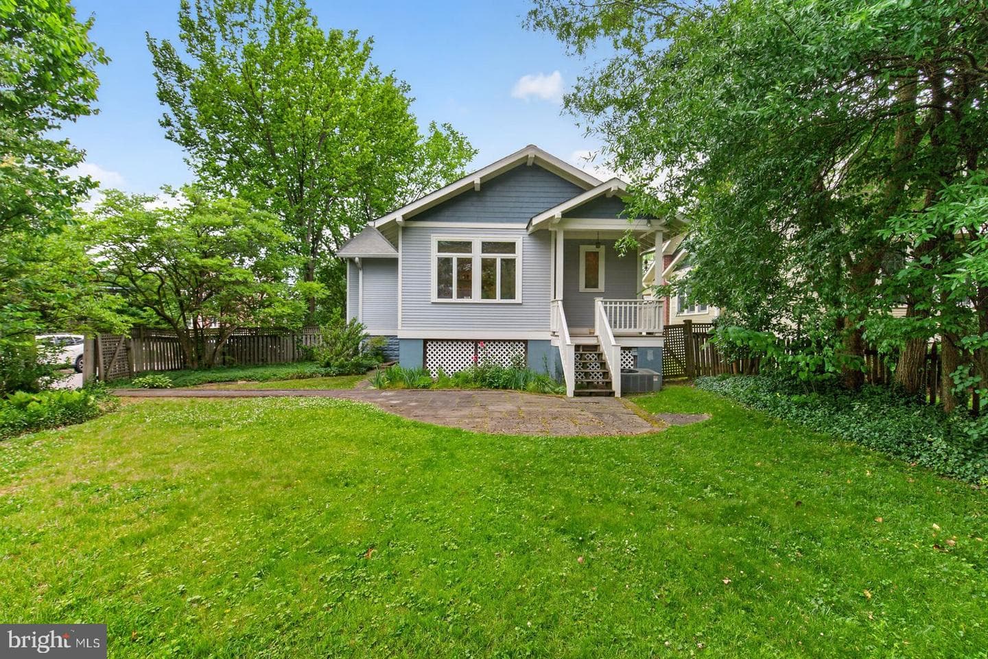 526 N Ivy Street photo 35
