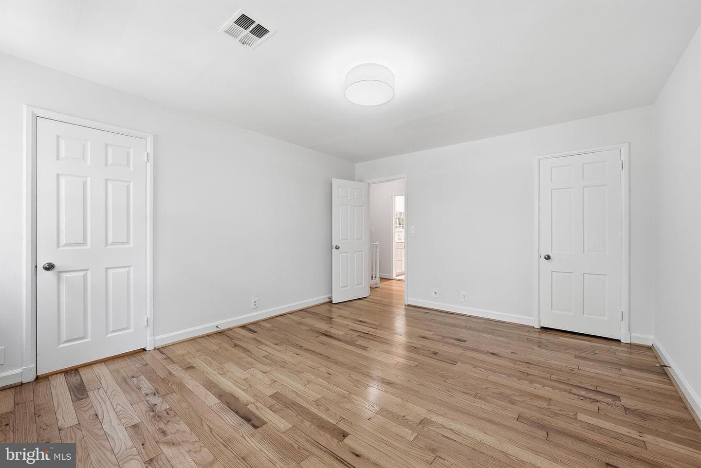 3063 S Buchanan Street photo 17