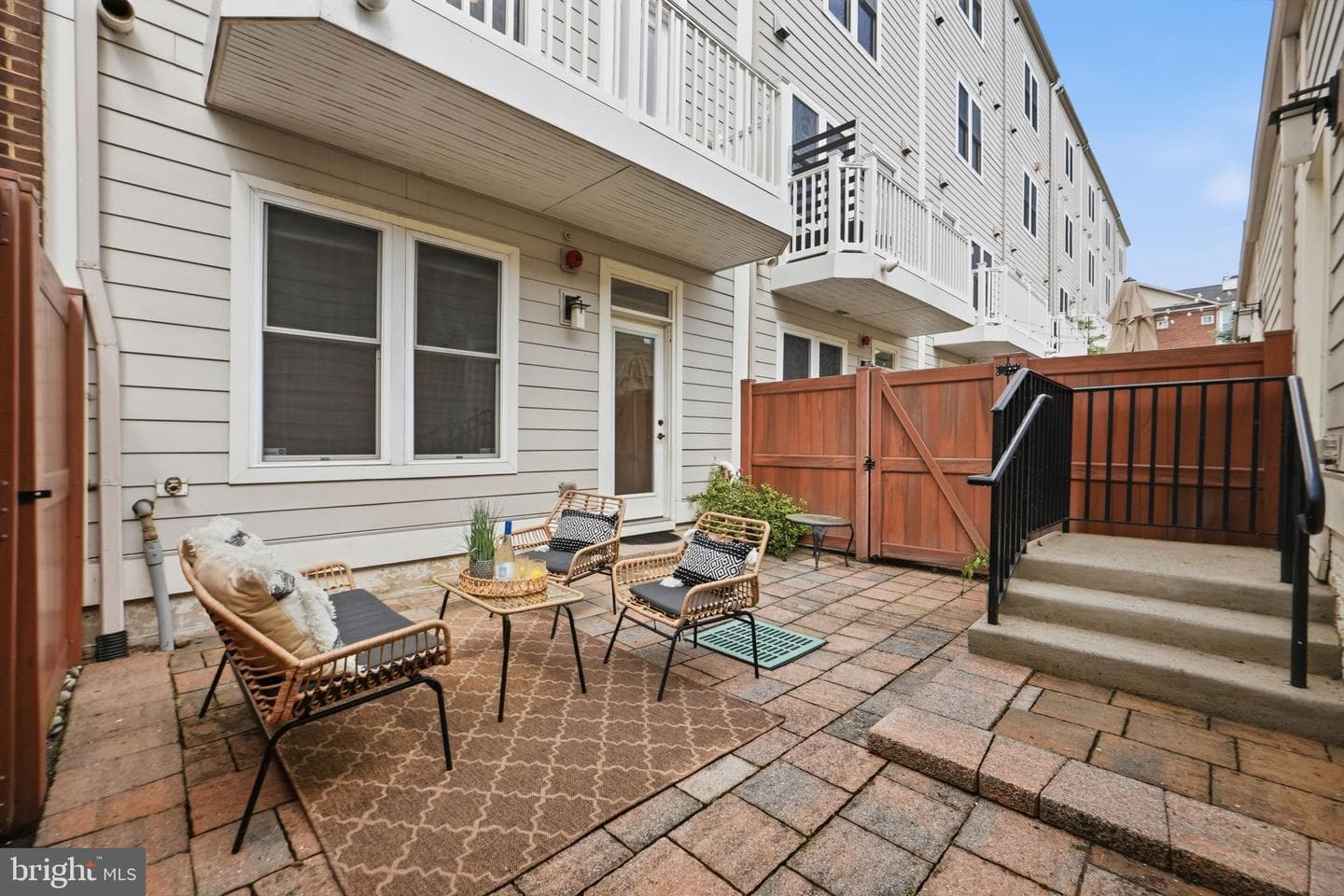 1149 S Monroe Street photo 39
