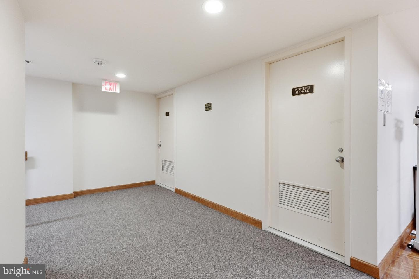 1200 Crystal Dr # 1311 photo 36