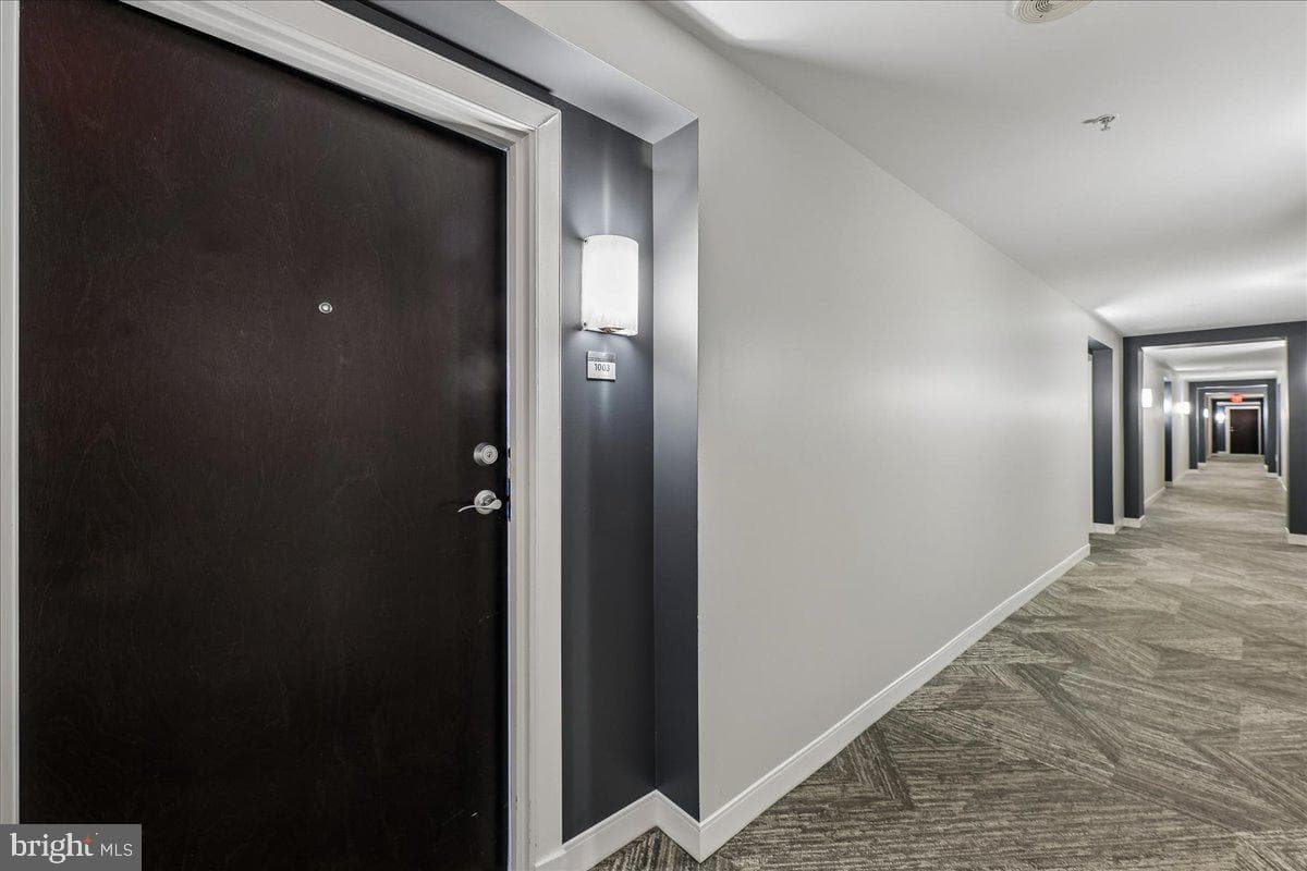 851 N Glebe Road #1003 photo 15