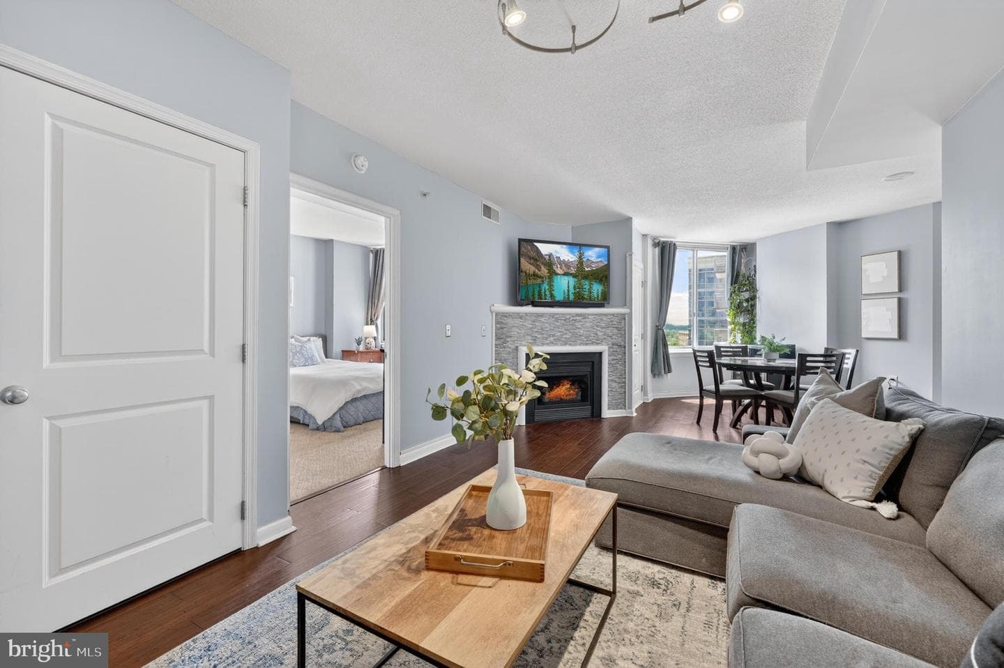 851 N Glebe Road #1301 photo 13
