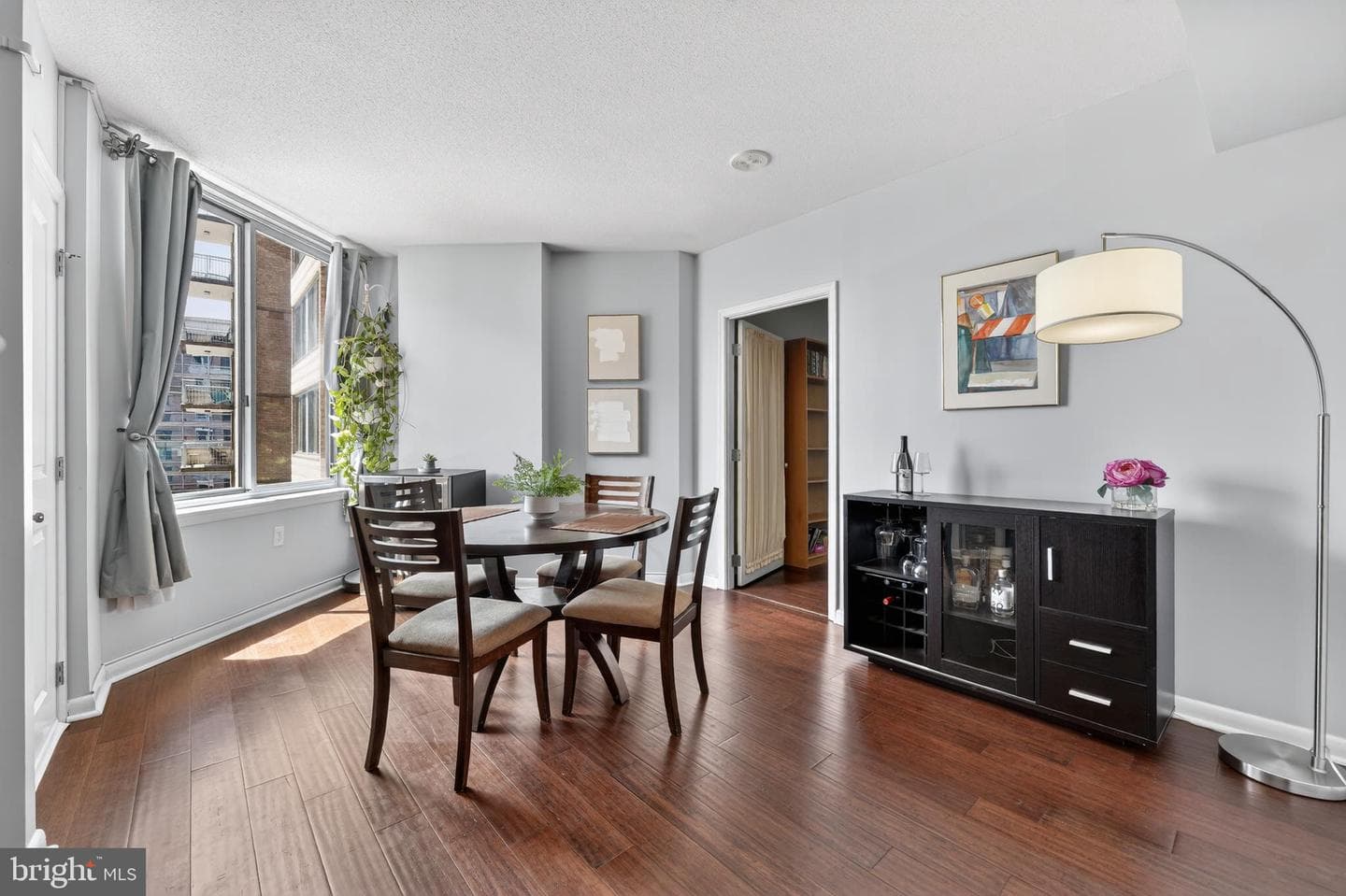 851 N Glebe Road #1301 photo 19