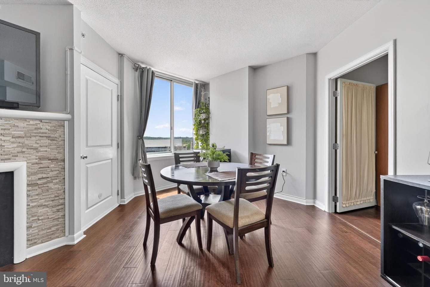 851 N Glebe Road #1301 photo 21